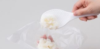 日商教無電鍋「塑膠袋炊飯」 露營、遇天災皆可做飯糰食用